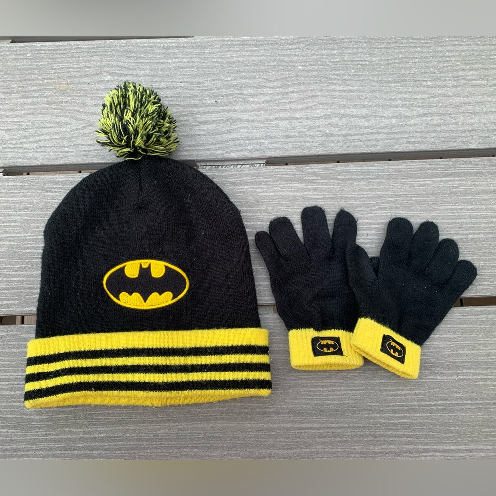 Batman Hat & Mittens Set ❄️